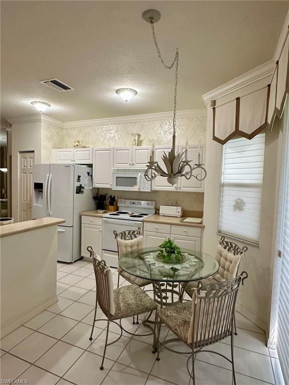 9304 Lake Abby Ln Property Photo 6