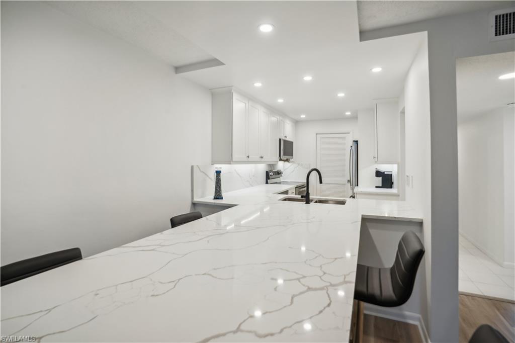 25900 Hickory Blvd # 605 Property Photo 10