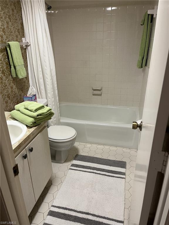 58 Glades Blvd # 1393 Property Photo 4