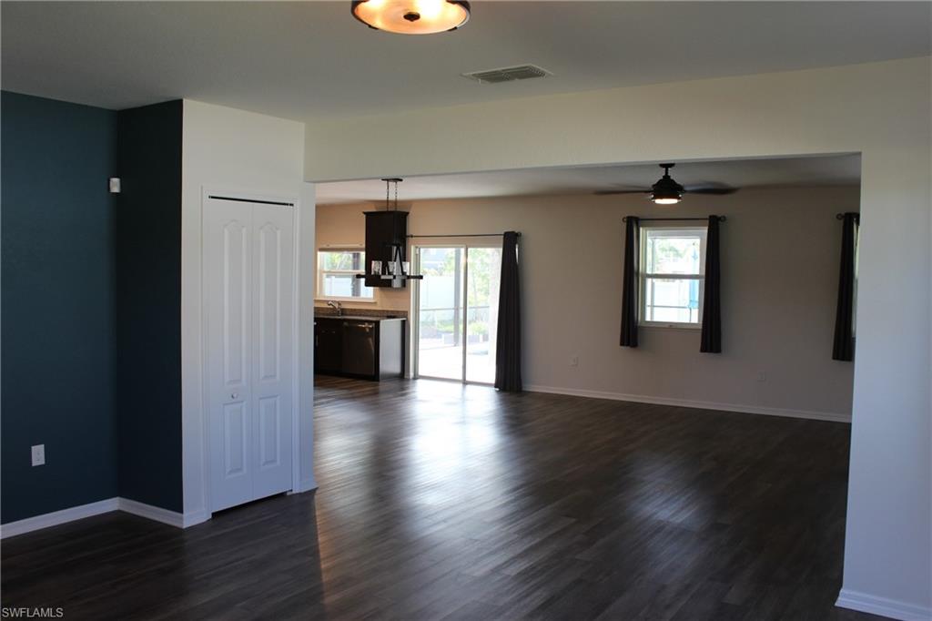 1208 Sw 38th St Property Photo 3