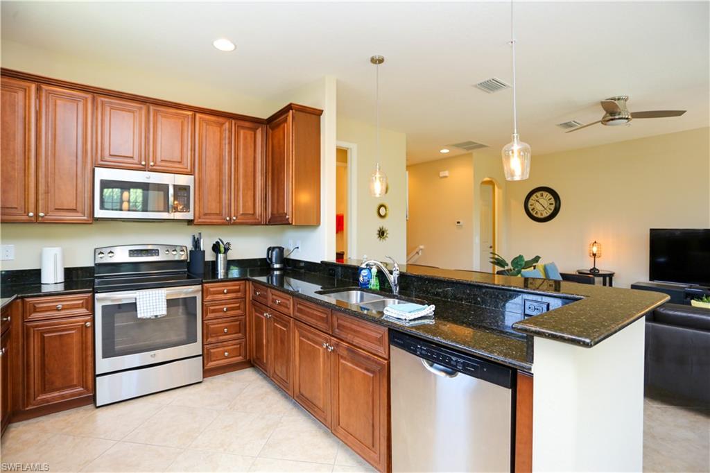 9082 Capistrano St N # 4 Property Photo 10