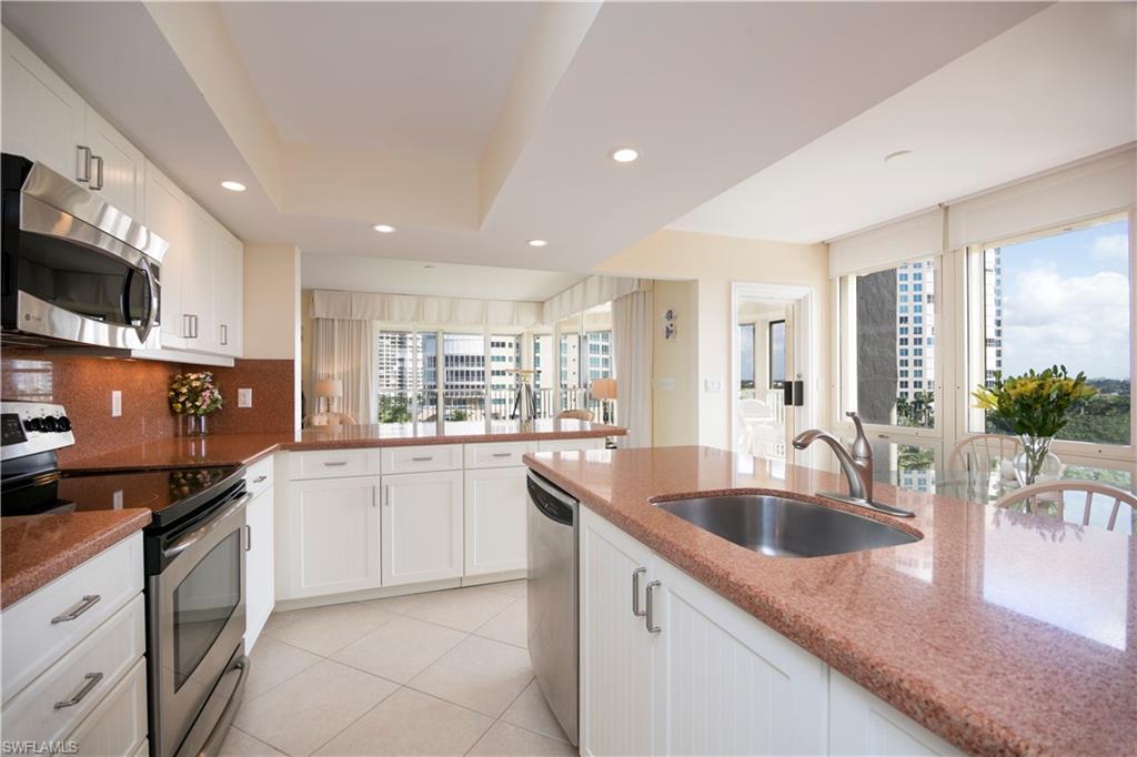 4051 Gulf Shore Blvd N # 700 Property Photo 1