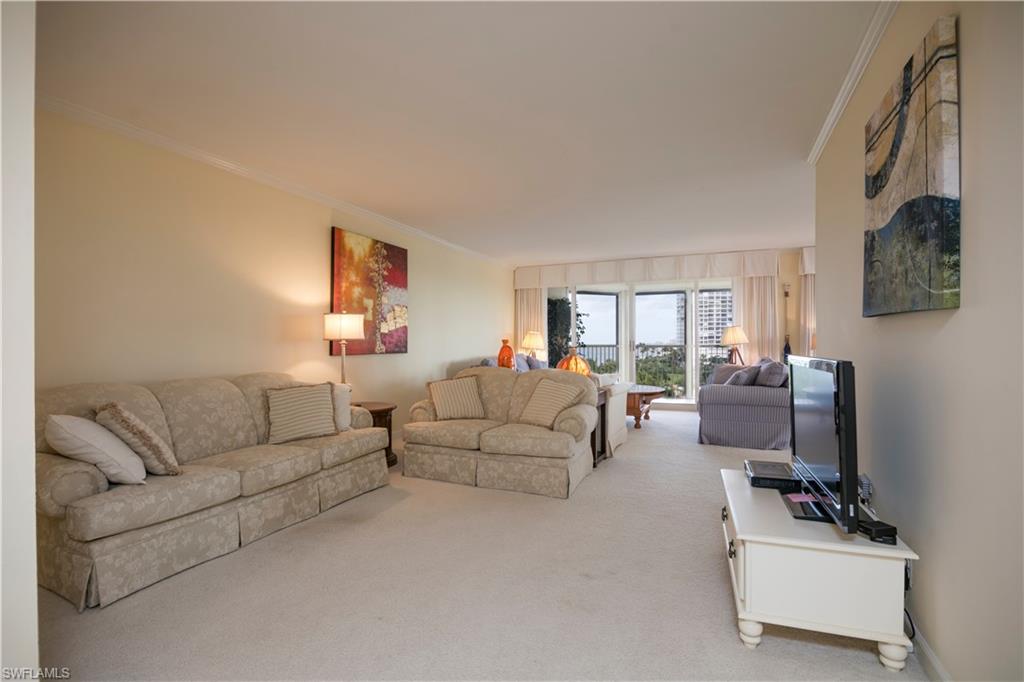 4051 Gulf Shore Blvd N # 700 Property Photo 4