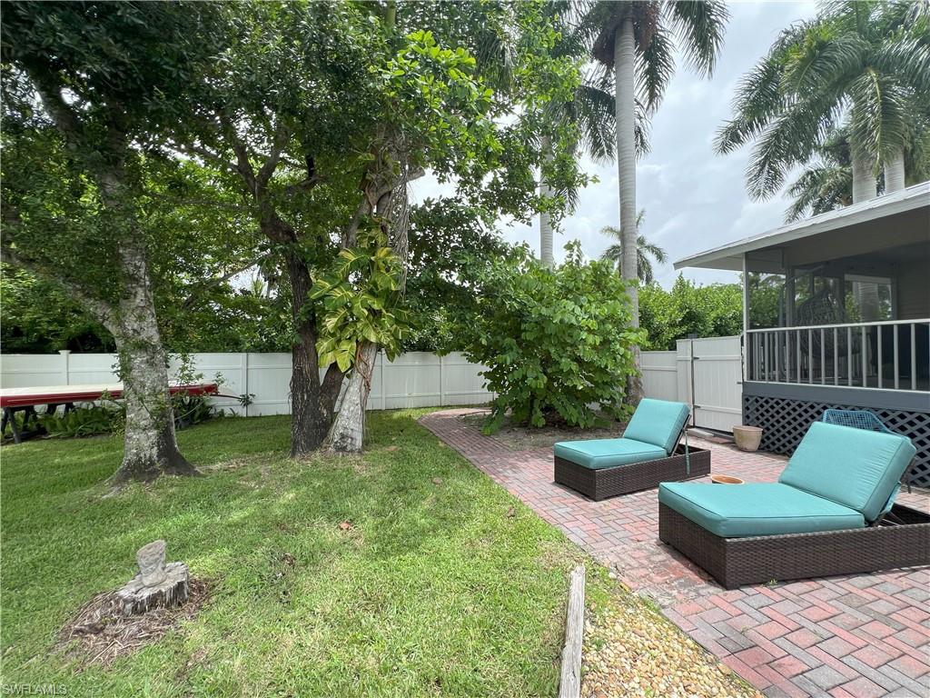 1035 Cypress Woods Dr Property Photo 2