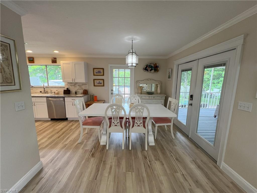 1035 Cypress Woods Dr Property Photo 8