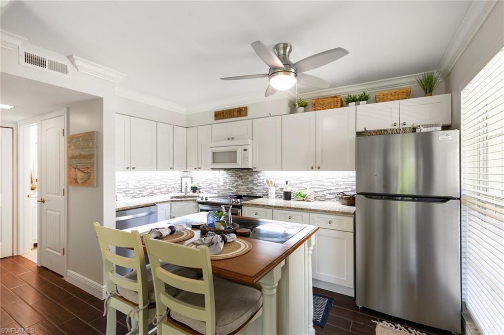 1215 Edington Pl # N1 Property Photo 10