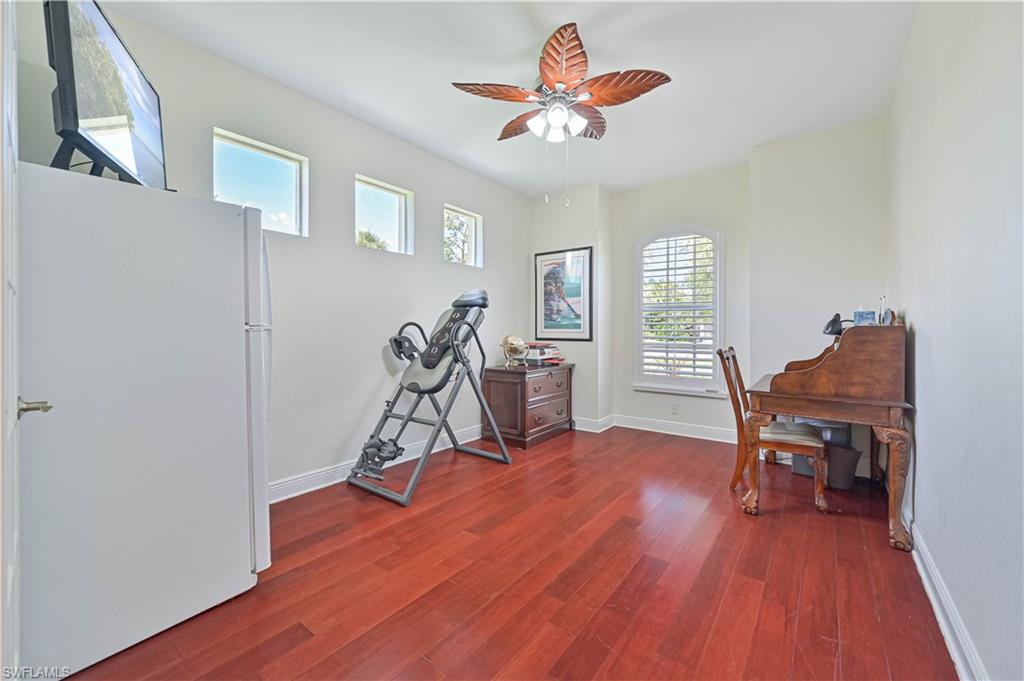3296 Hampton Blvd Property Photo 33