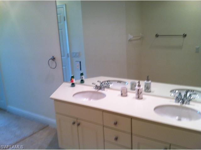 1370 Sweetwater Cv # 102 Property Photo 7