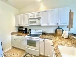 13247 Whitehaven Ln # 706 Property Photo 4
