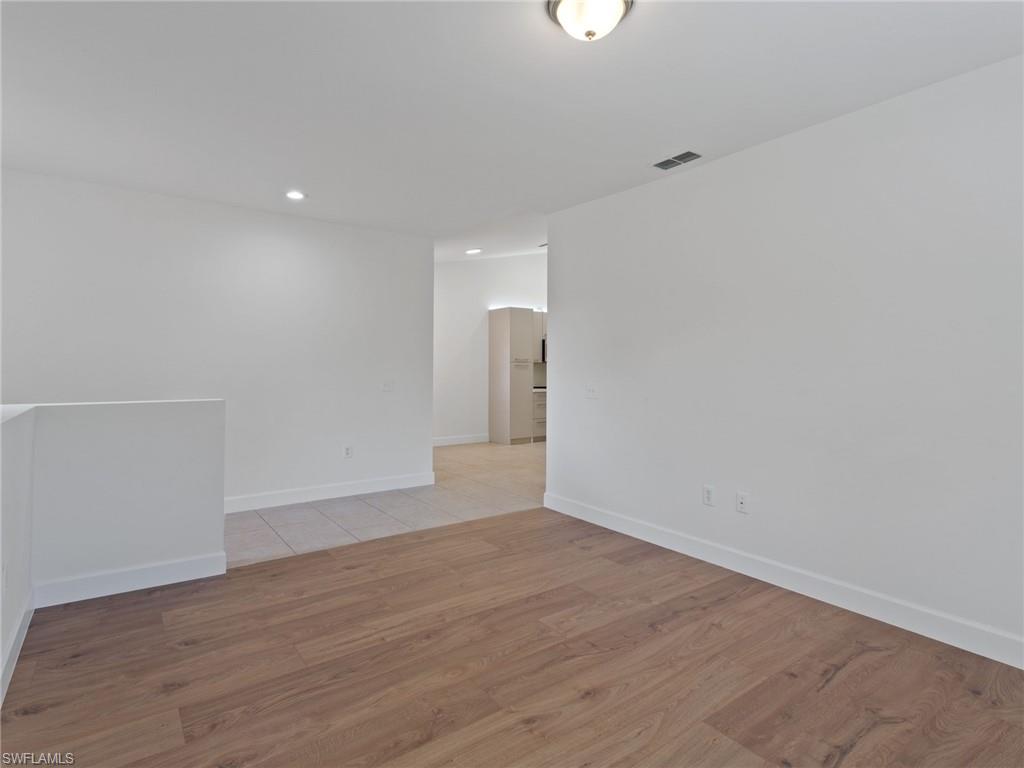 445 Robin Hood Cir # 202 Property Photo 4
