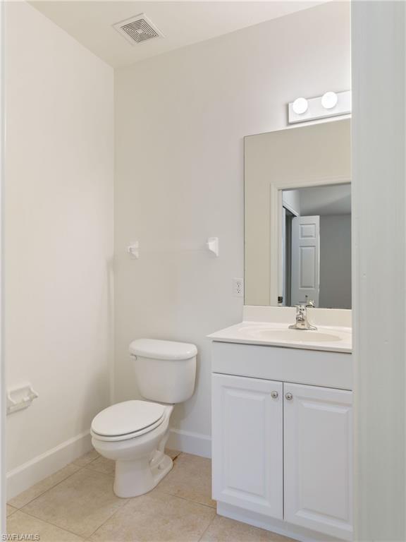 445 Robin Hood Cir # 202 Property Photo 10