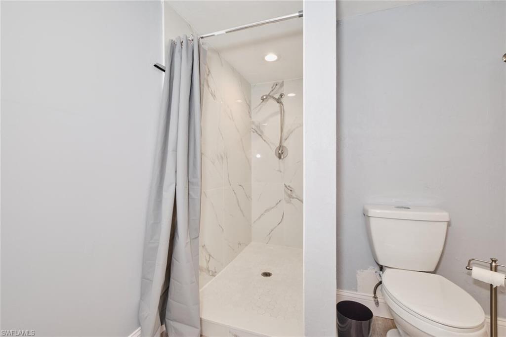 16580 Waters Edge Ct # 102 Property Photo 28
