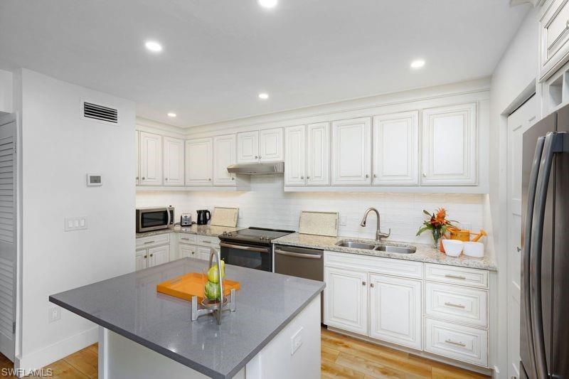 788 Park Shore Dr # A20 Property Photo 11