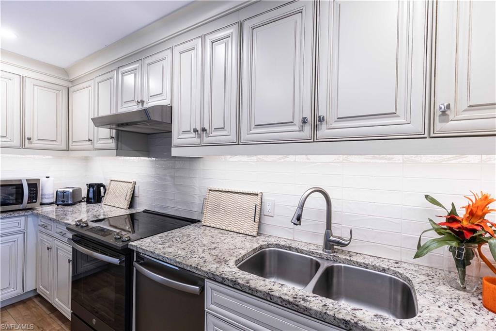 788 Park Shore Dr # A20 Property Photo 23