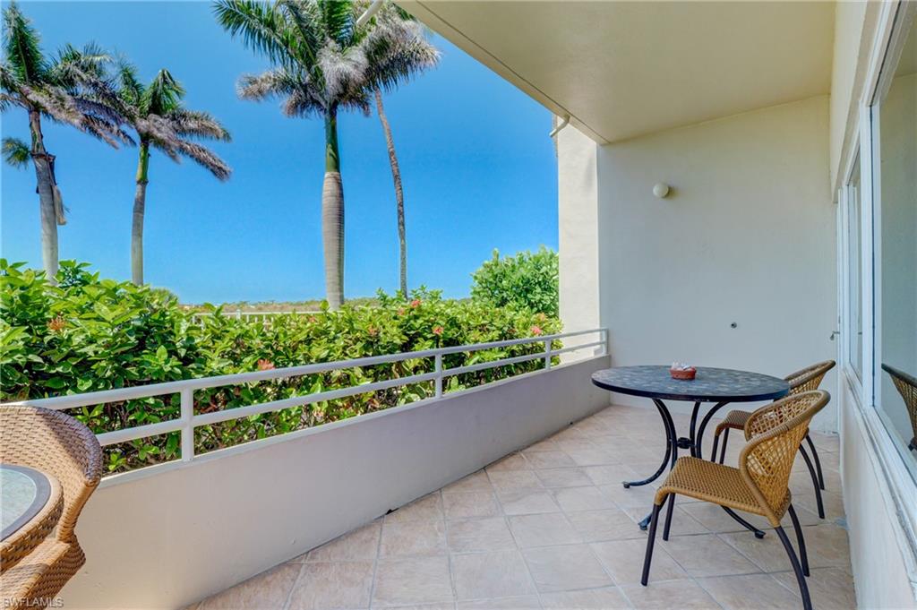 240 Seaview Ct # 111 Property Photo 3