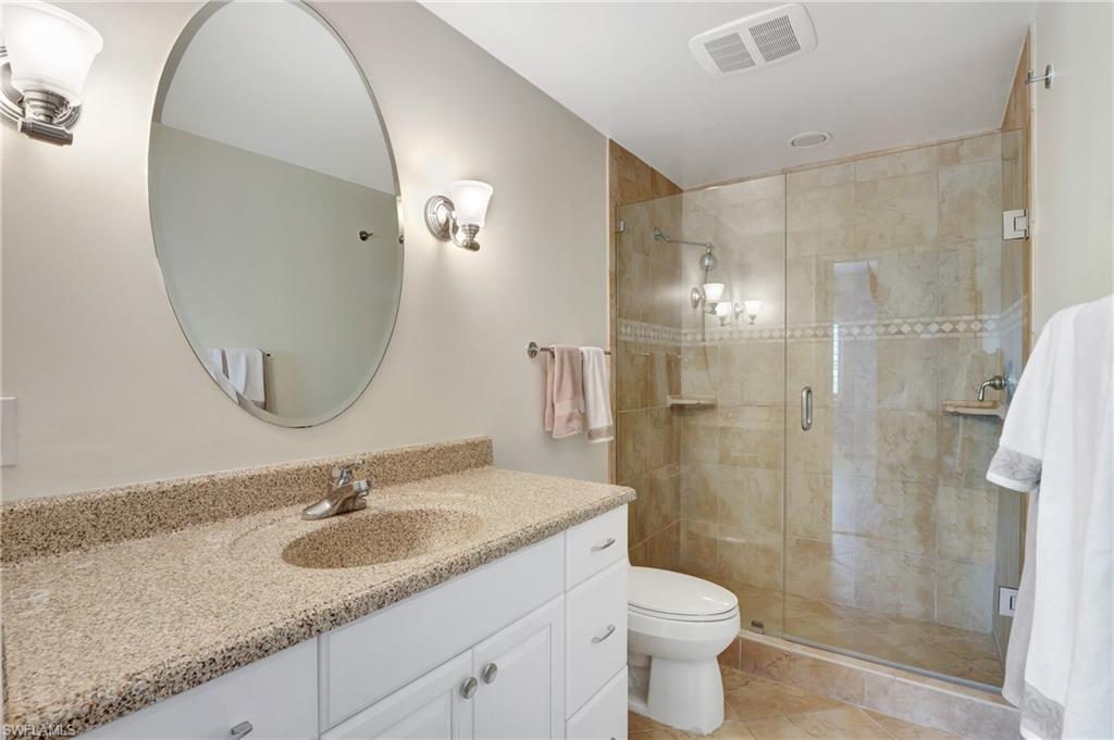 240 Seaview Ct # 111 Property Photo 13