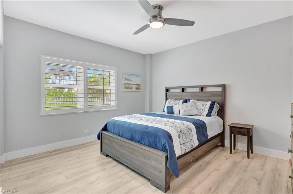 240 Seaview Ct # 111 Property Photo 14