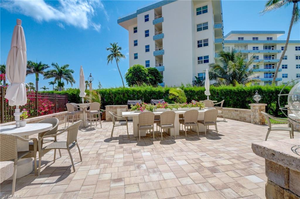 240 Seaview Ct # 111 Property Photo 16