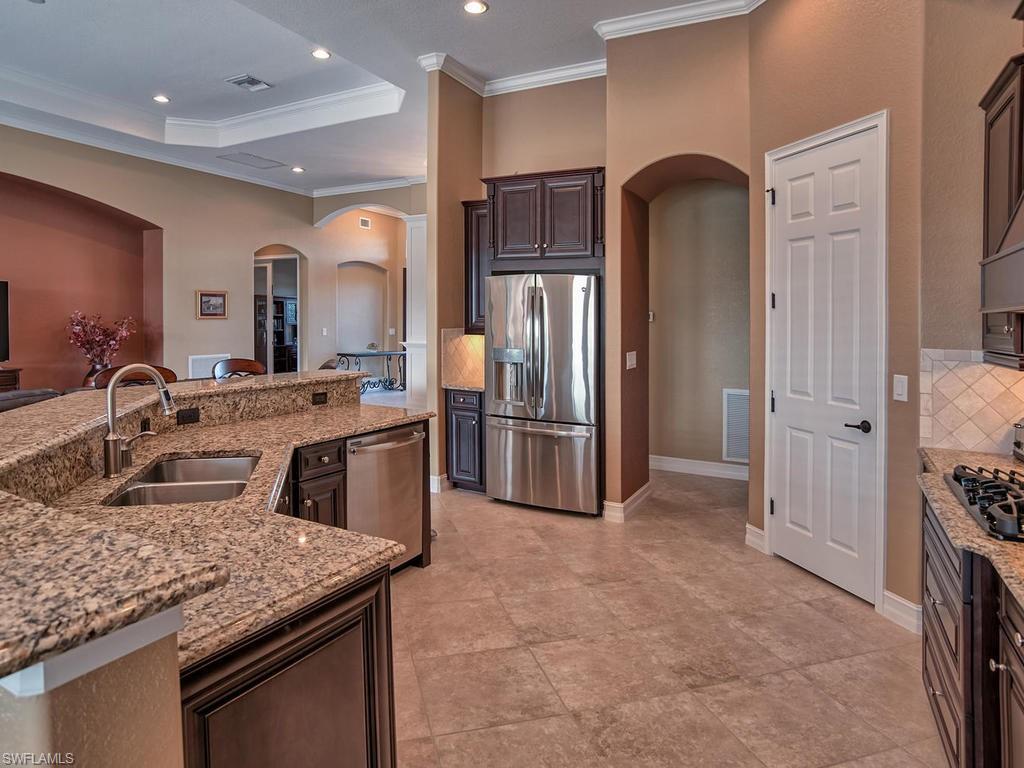 9634 Firenze Cir Property Photo 7
