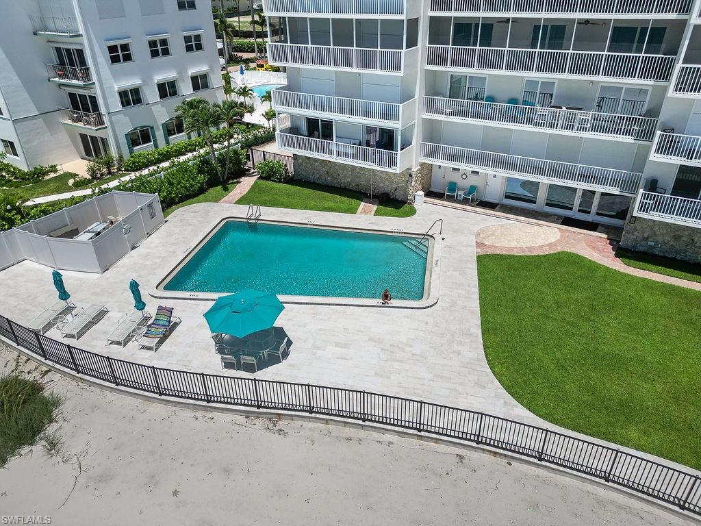 1977 Gulf Shore Blvd N # 202 Property Photo 4