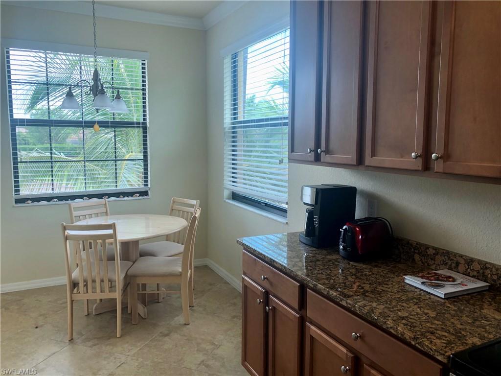 9731 Acqua Ct # 521 Property Photo 7