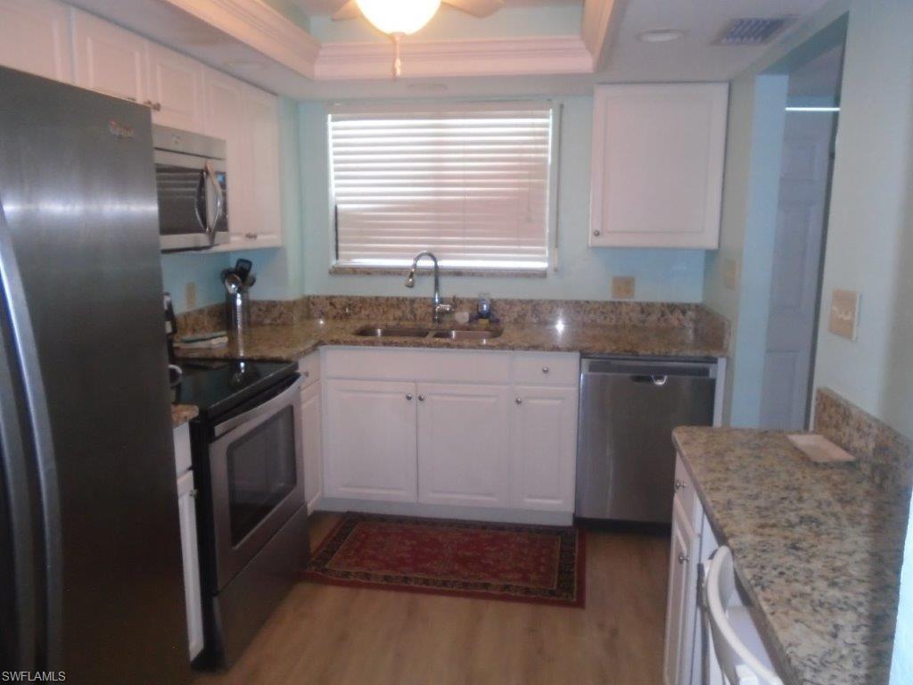 2121 Collier Ave # 311 Property Photo 4