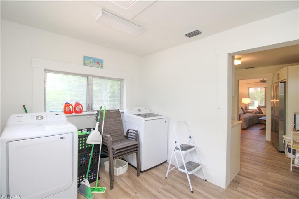 1325 Gordon Dr Property Photo 7