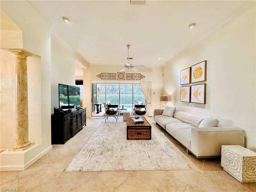 16152 Parque Ln Property Photo 6