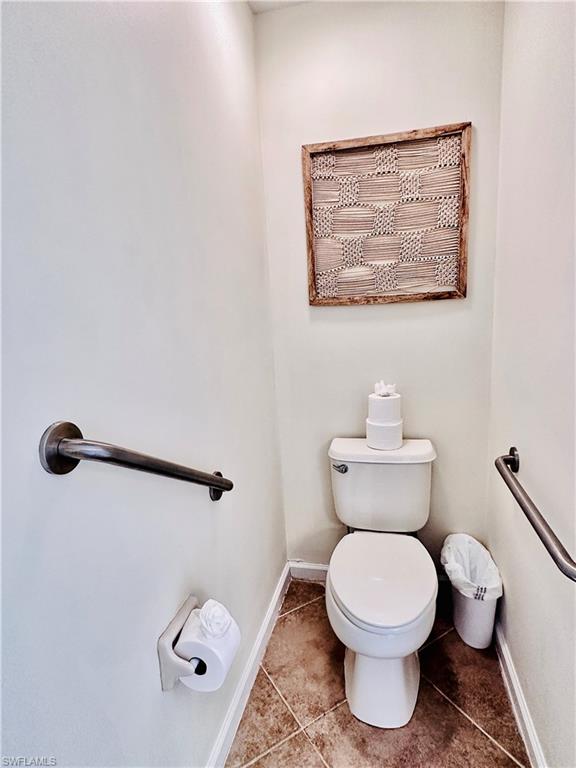 16152 Parque Ln Property Photo 21