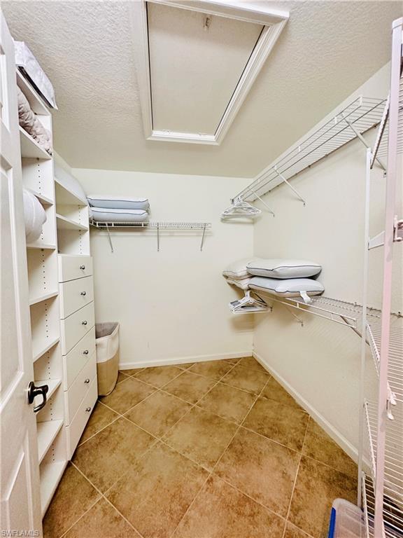 16152 Parque Ln Property Photo 23