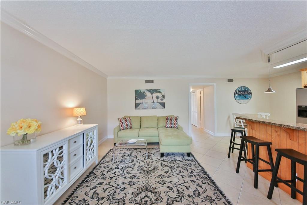 1100 Gulf Shore Blvd N # 207 Property Photo 4