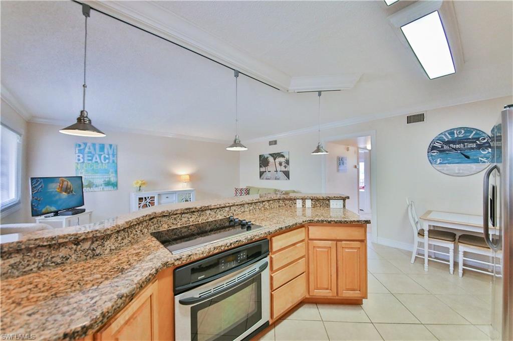 1100 Gulf Shore Blvd N # 207 Property Photo 7