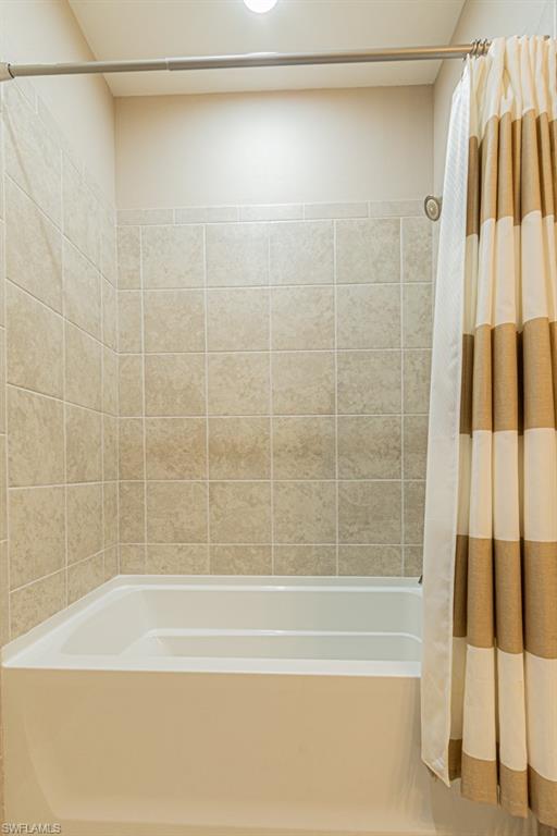 9433 Benvenuto Ct # 202 Property Photo 9