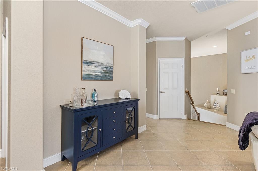 10462 Smokehouse Bay Dr # 202 Property Photo 7