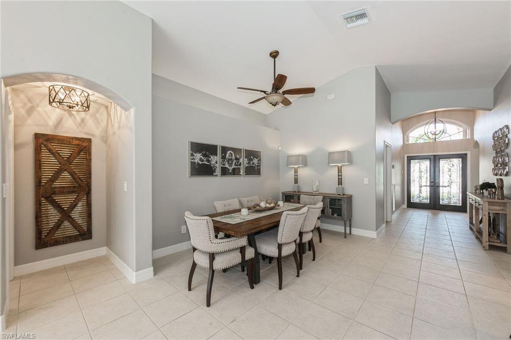 2438 Butterfly Palm Dr Property Photo 4