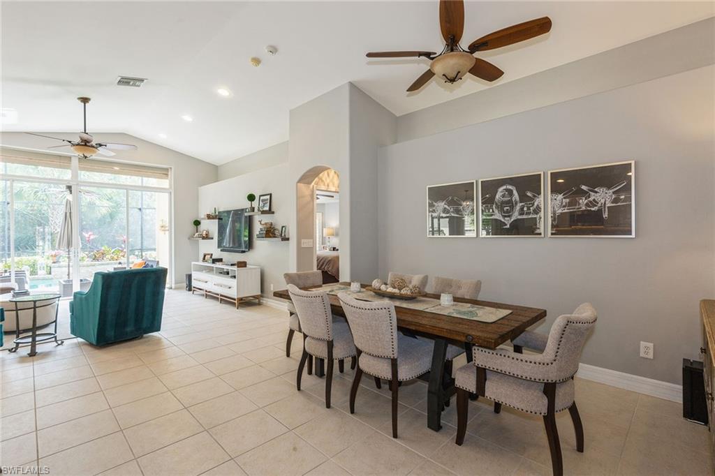 2438 Butterfly Palm Dr Property Photo 5
