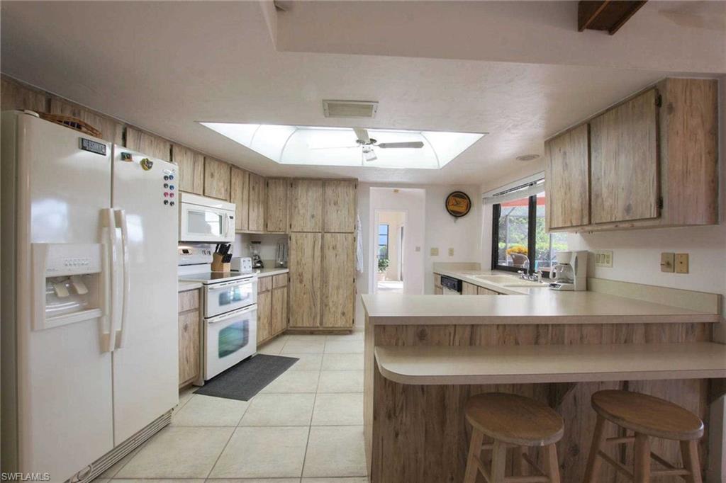 1422 Se 12th Ter Property Photo 6