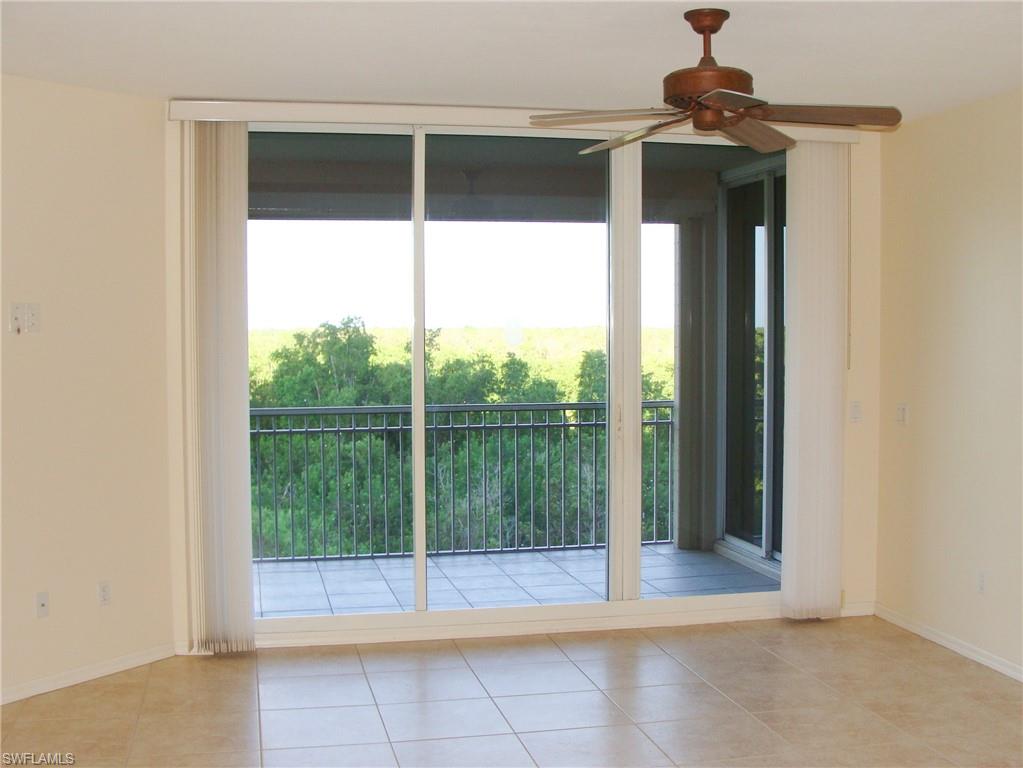 1001 Arbor Lake Dr # 203 Property Photo 4