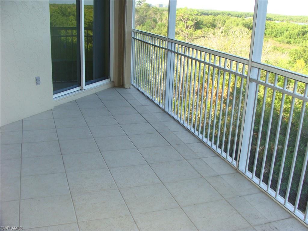 1001 Arbor Lake Dr # 203 Property Photo 5