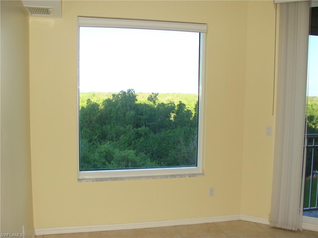 1001 Arbor Lake Dr # 203 Property Photo 8