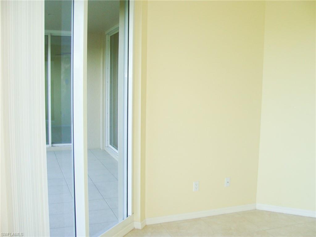 1001 Arbor Lake Dr # 203 Property Photo 13