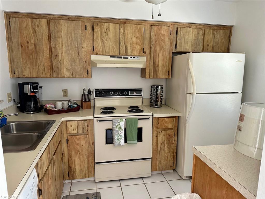 9391 Lennex Ln Property Photo 6