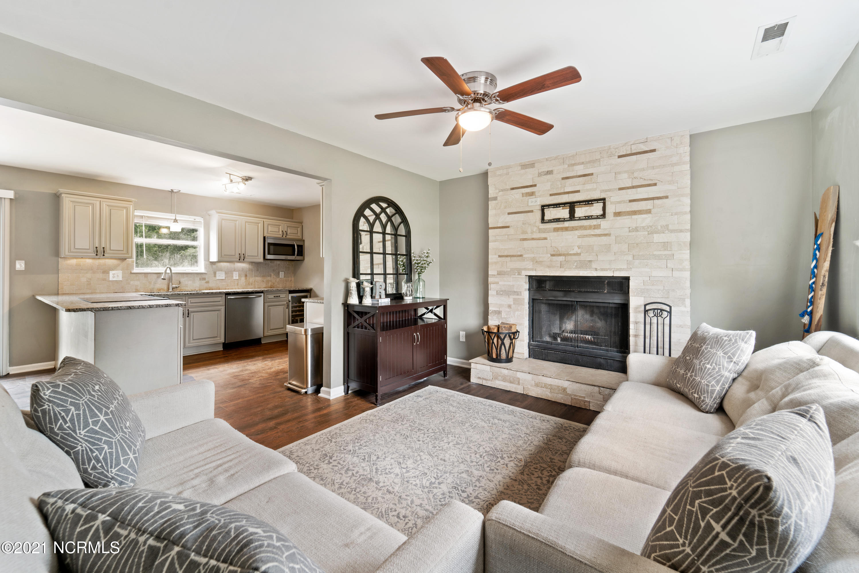 1006 Ridgecrest Lane Property Photo 1