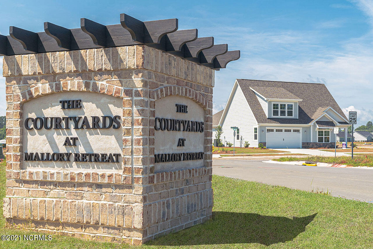 7349 Oakland Country Court Property Photo 1