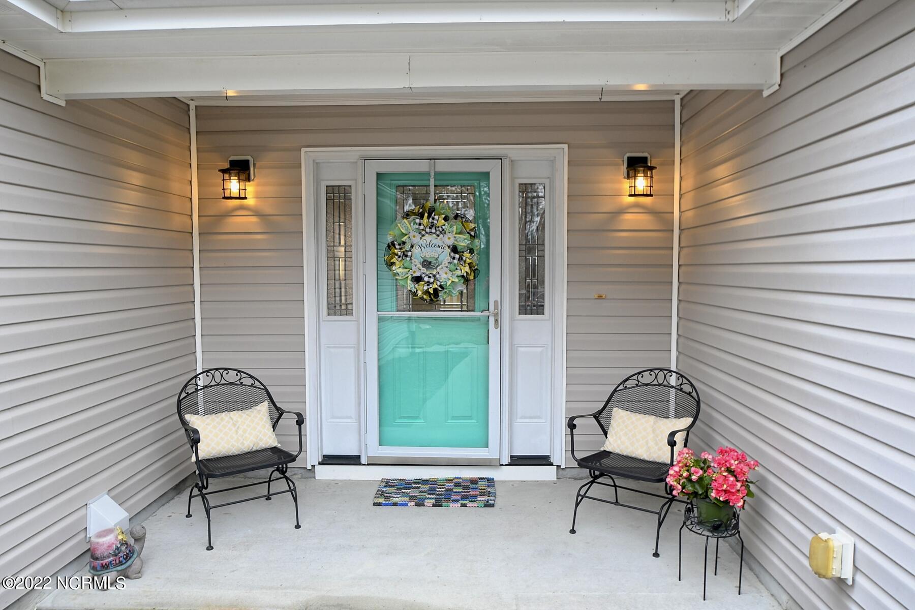 585 Boundary Loop Road Property Photo 1
