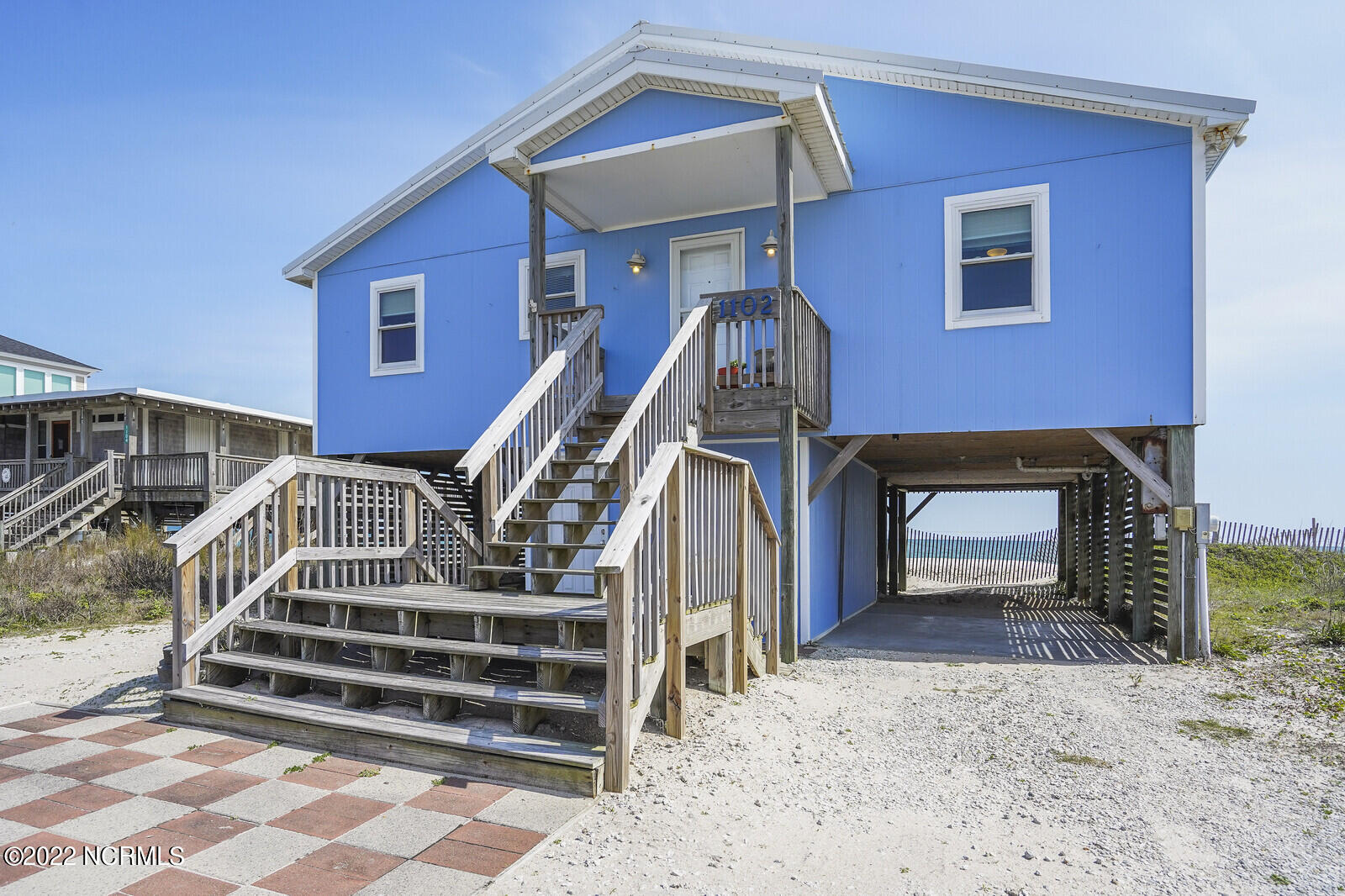 1102 N Shore Drive Property Photo 1