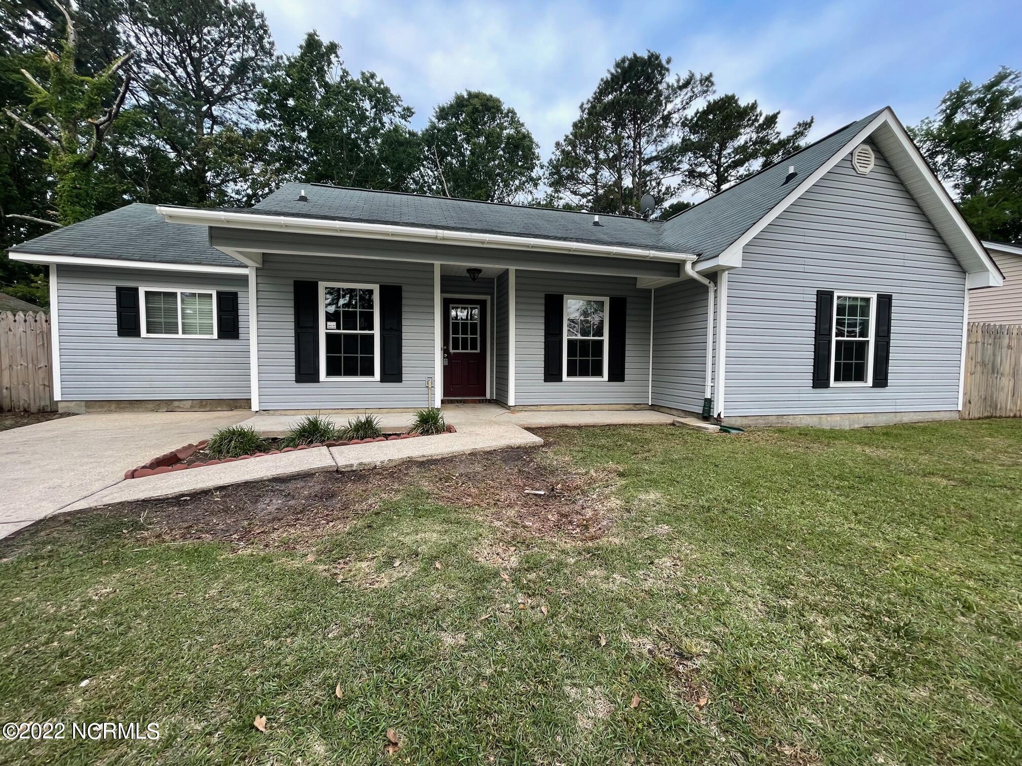 106 Broadleaf Drive Property Photo 1