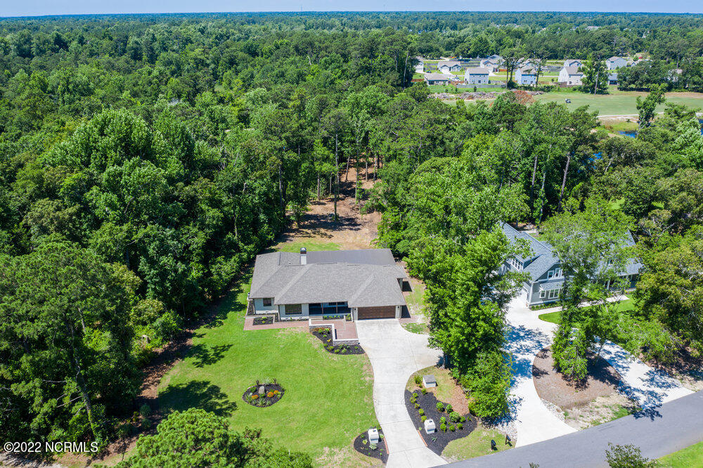 306 Ravenswood Road Property Photo 1