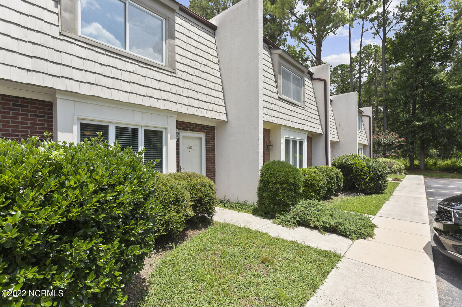 610 Cobblestone Drive Property Photo 1