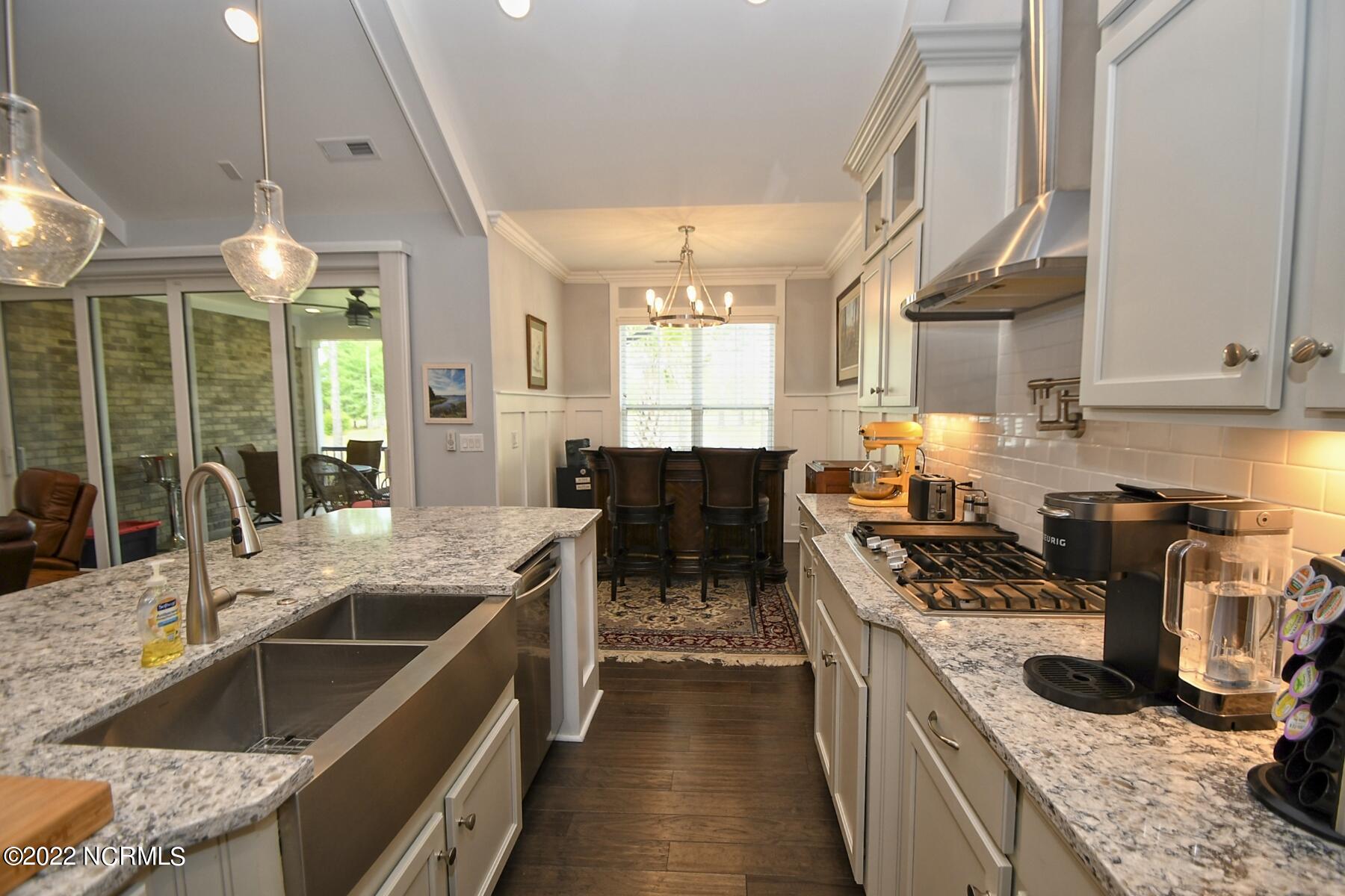 709 Creighton Circle Property Photo 1